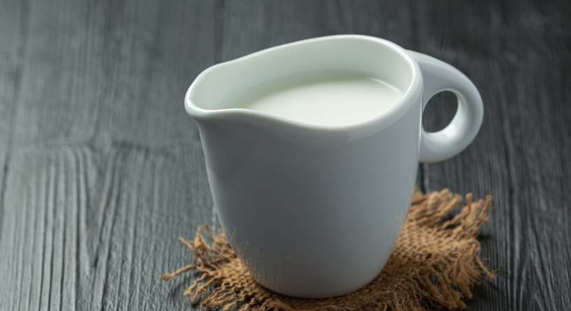 بحث جديد يكشف: شرب الحليب البارد يخفّف عصبية الأطفال بفعالية مدهشة