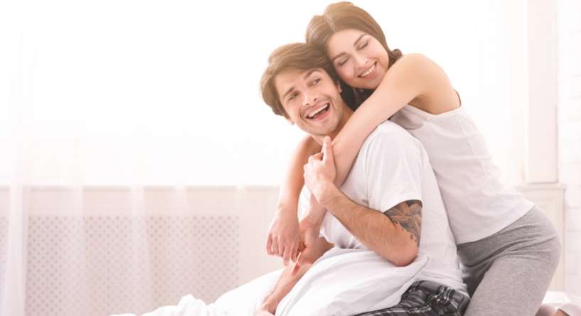 كيف اثير زوجي بالكلام