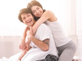 كيف اثير زوجي بالكلام