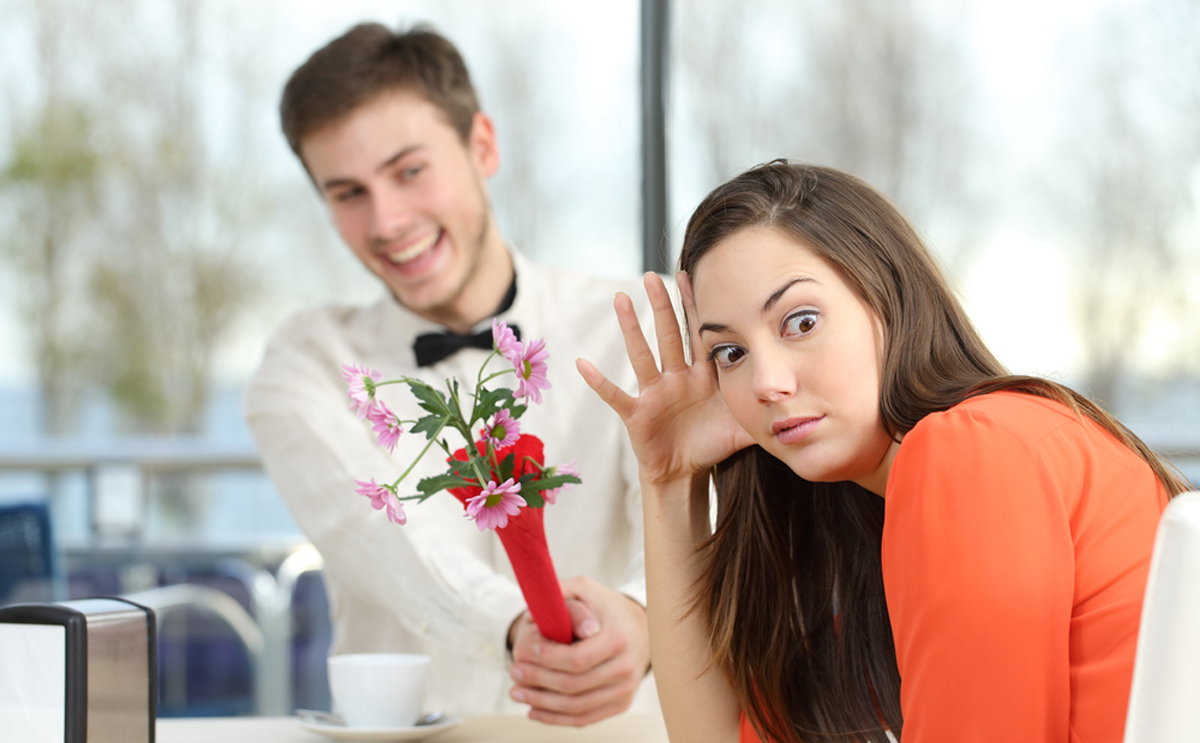حركات يعتبرها الزوج مثيرة ولكنها تزعج المرأة