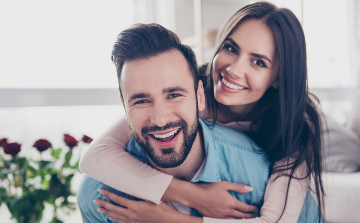 سبب حب الرجل للشقراء وزواجهم بالسمراء