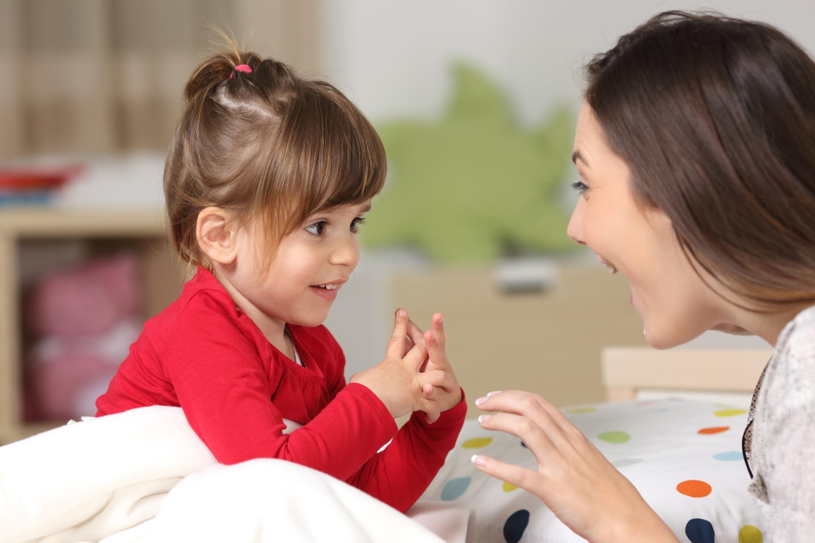 نصائح لاسترخاء الأم حين يحدث الطفل الفوضى