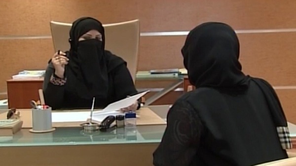 للمرّة الأولى محامية سعودية تفتتح مكتب في جدة