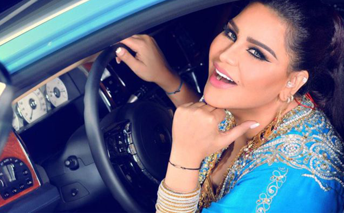صورة ناردة لاحلام من خطوبتها