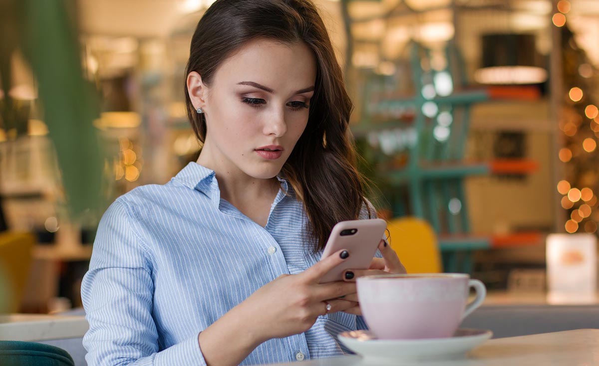 اليك اسماء للزوج في الجوال بالعربية والانكليزية روعة!