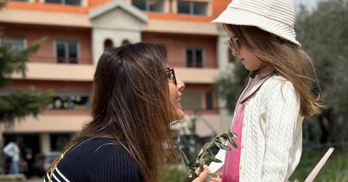 فيديو إبنة نانسي عجرم تغني تيجي ننبسط على طريقتها