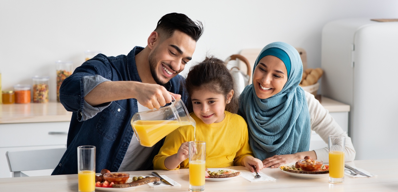 دراسة جديدة تؤكد أن شرب عصير الفاكهة يرتبط بزيادة مؤشر كتلة الجسم عند الأطفال