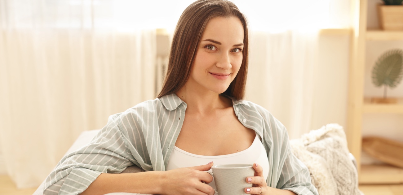 شاي التوت الأحمر لتسهيل الولادة