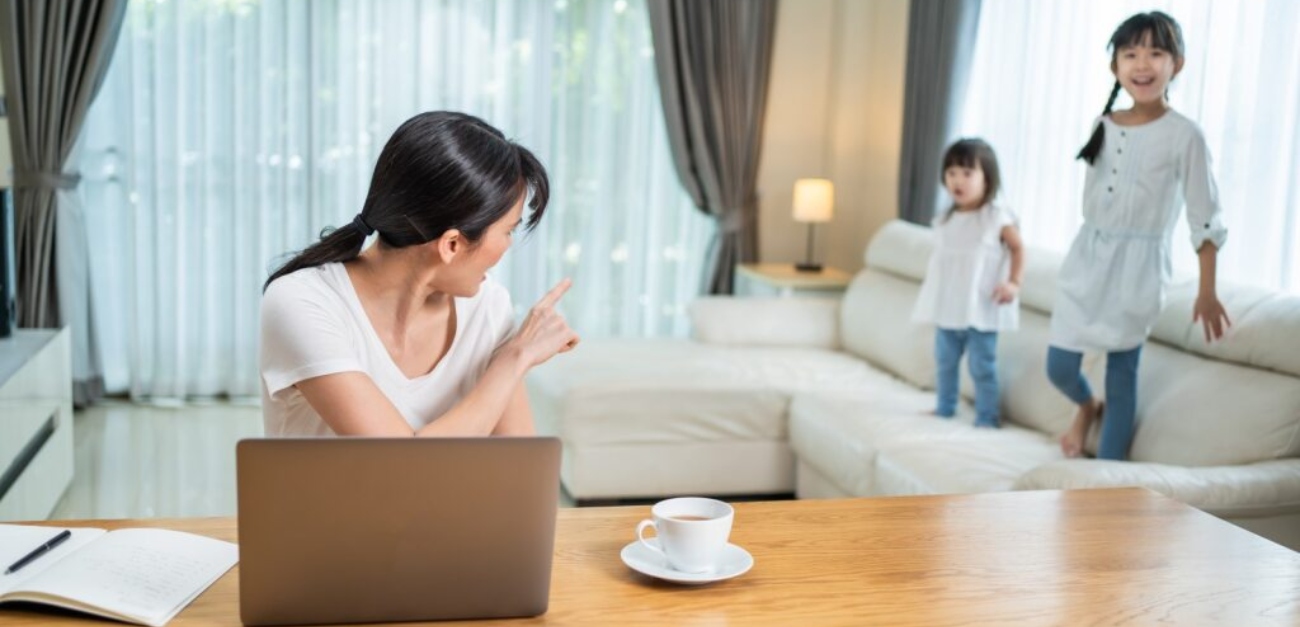 كيف تواكبين حياة الأم المزدحمة بدون أن تفقدي نفسك؟