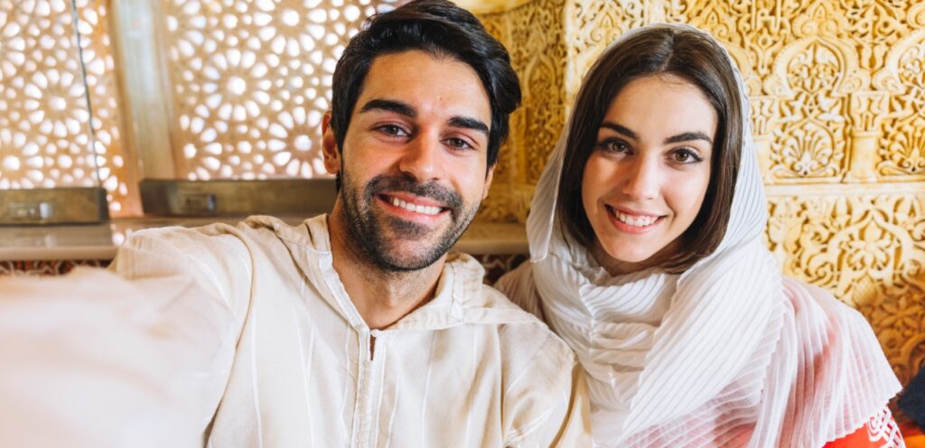 زوجان سعيدان